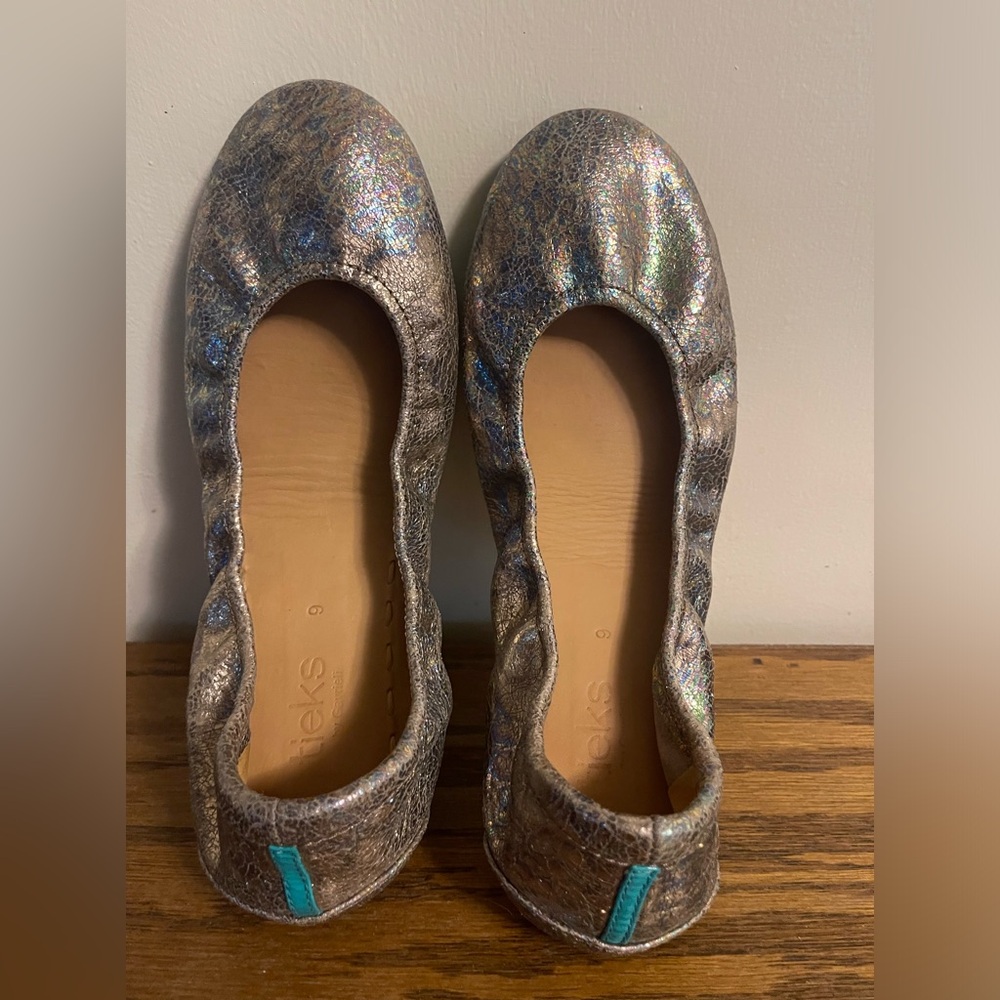 Love potion size 9 tieks